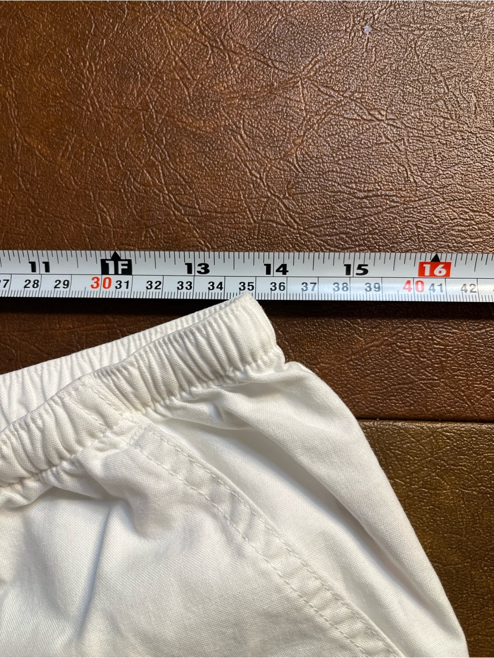 L.L. Bean Canvas Shorts in White Women’s Size Medium - Picture 6 of 7
